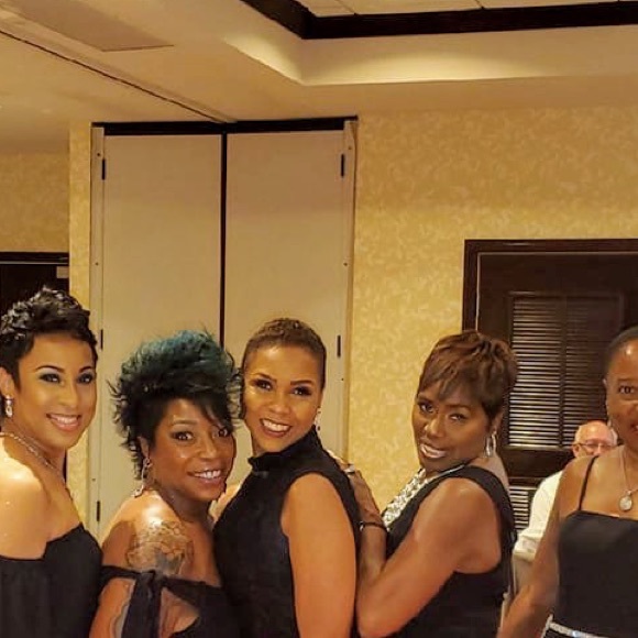 Meet your Posher, Erika - Picture 4 of 4